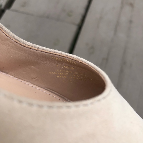 Vince Camuto Nude Suede Hailenda Pointed Toe Pumps - Picture 14 of 15